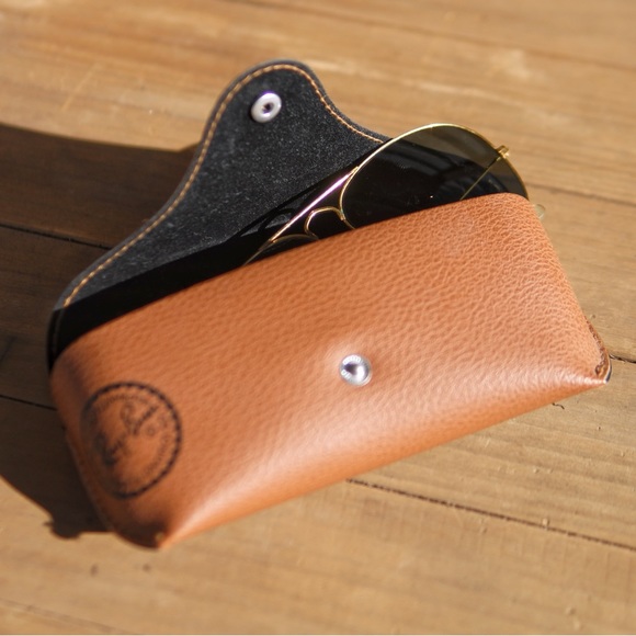 1980s Ray-Ban Aviator Sunglasses - Picture 13 of 17